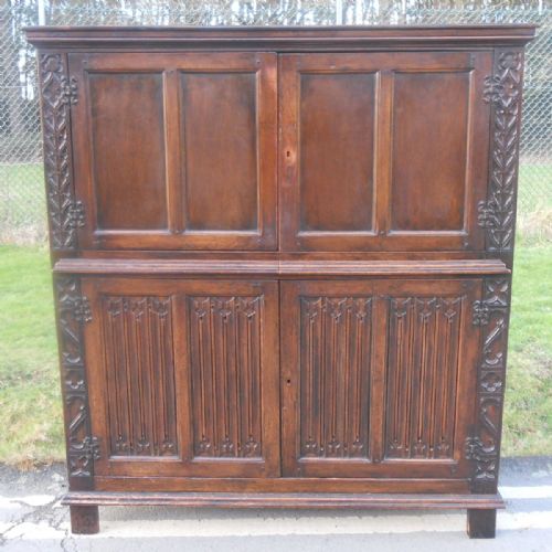 LARGE OAK STORAGE CUPBOARD