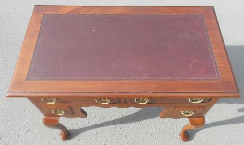 GEORGIAN STYLE LADIES MAHOGANY WRITING DESK - ADDITIONAL PHOTO 3