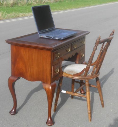 GEORGIAN STYLE LADIES MAHOGANY WRITING DESK - ADDITIONAL PHOTO 9