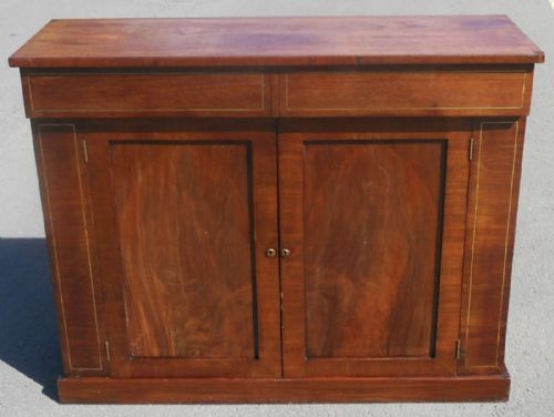 REGENCY MAHOGANY TWO DOOR CUPBOARD - ADDITIONAL PHOTO 4
