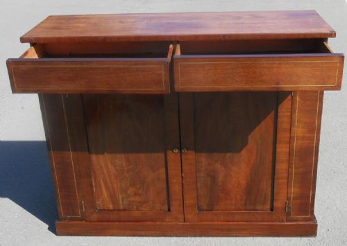 REGENCY MAHOGANY TWO DOOR CUPBOARD - ADDITIONAL PHOTO 9