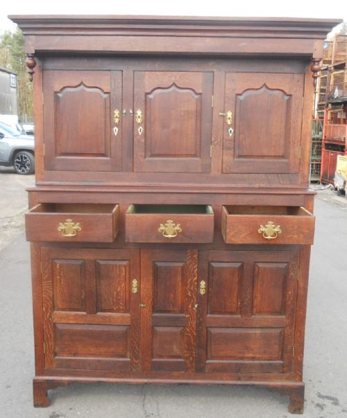GEORGIAN OAK COURT CUPBOARD - ADDITIONAL PHOTO 10