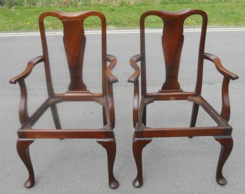 SET OF SIX QUEEN ANNE STYLE MAHOGANY DINING CHAIRS - ADDITIONAL PHOTO 6