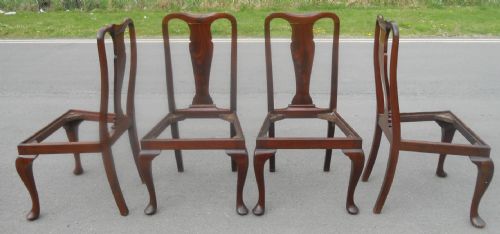 SET OF SIX QUEEN ANNE STYLE MAHOGANY DINING CHAIRS - ADDITIONAL PHOTO 9