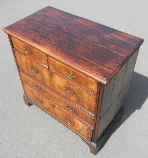 GEORGIAN WALNUT TWO PART CHEST OF DRAWERS - ADDITIONAL PHOTO 2