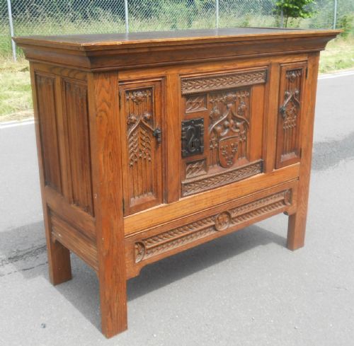 CARVED OAK HALL CUPBOARD - ADDITIONAL PHOTO 1
