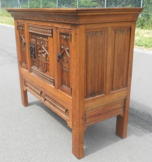 CARVED OAK HALL CUPBOARD - ADDITIONAL PHOTO 2