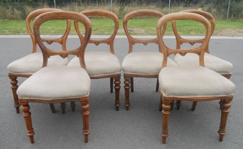 Set of Six Victorian Light Mahogany Dining Chairs