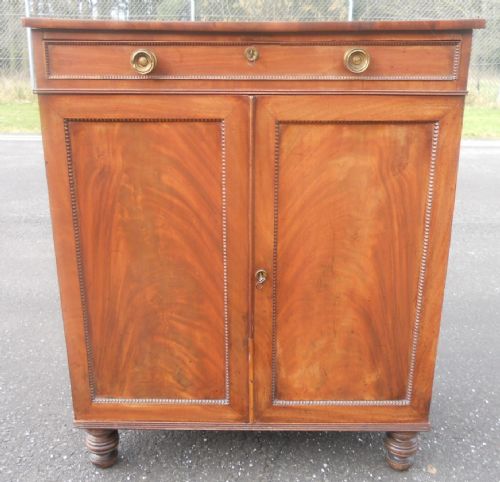 GEORGIAN MAHOGANY SIDE CUPBOARD - ADDITIONAL PHOTO 1