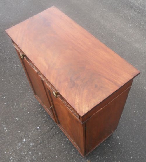 GEORGIAN MAHOGANY SIDE CUPBOARD - ADDITIONAL PHOTO 5