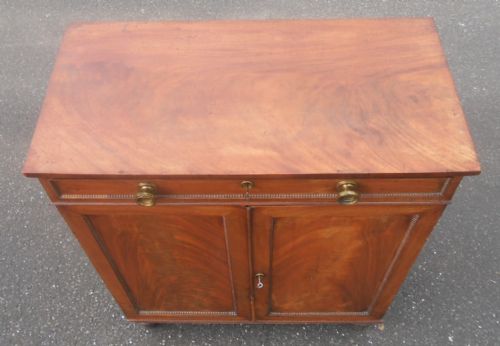 GEORGIAN MAHOGANY SIDE CUPBOARD - ADDITIONAL PHOTO 8