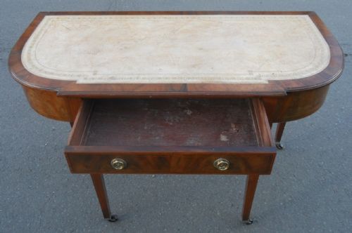 GEORGIAN MAHOGANY LEATHER TOP WRITING TABLE - ADDITIONAL PHOTO 3