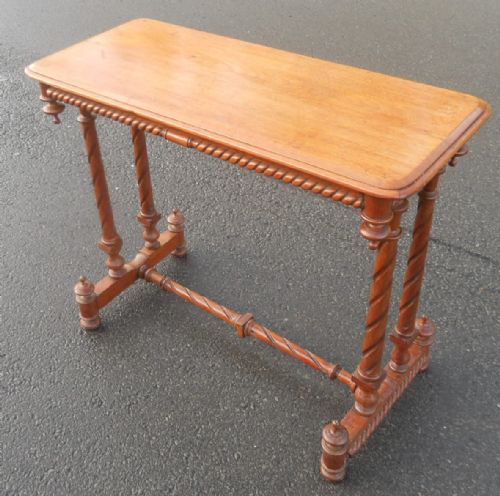 VICTORIAN WALNUT CENTRE TABLE - ADDITIONAL PHOTO 6