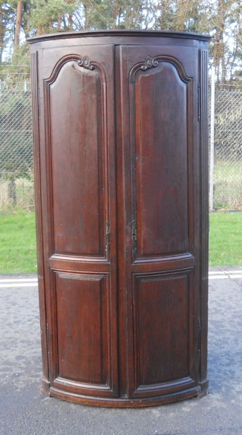 Tall Oak Bowfront Hanging Corner Hall Robe