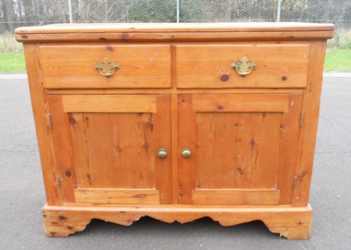 VICTORIAN TWO DOOR PINE CUPBOARD - ADDITIONAL PHOTO 1