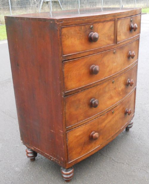 VICTORIAN MAHOGANY BOWFRONT CHEST OF DRAWERS - ADDITIONAL PHOTO 5