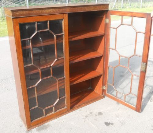GEORGIAN MAHOGANY STANDING BOOKCASE - ADDITIONAL PHOTO 6
