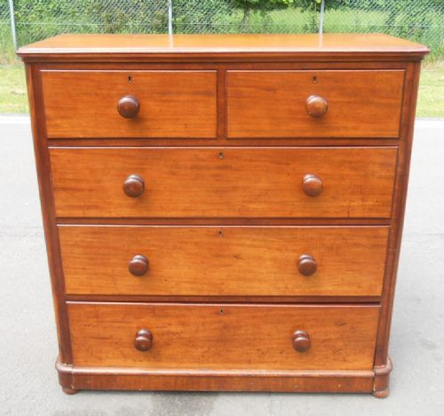 Victorian Large Mahogany Chest of Drawers
