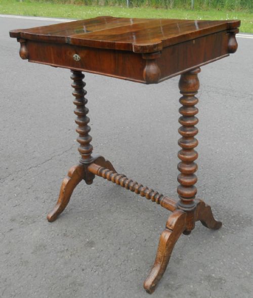 VICTORIAN ROSEWOOD CENTRE TABLE - ADDITIONAL PHOTO 4