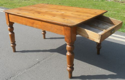 VICTORIAN PINE KITCHEN TABLE - ADDITIONAL PHOTO 4