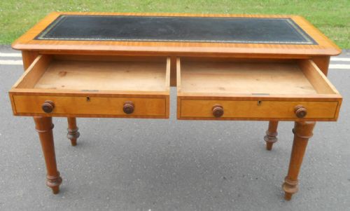 VICTORIAN BLOND MAHOGANY WRITING TABLE - ADDITIONAL PHOTO 5