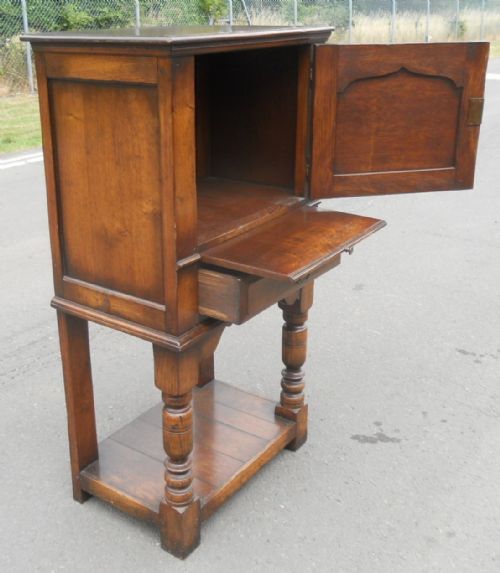 SMALL OAK CUPBOARD ON STAND - ADDITIONAL PHOTO 6