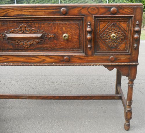 JACOBEAN STYLE THREE DRAWER OAK DRESSER BASE - ADDITIONAL PHOTO 3