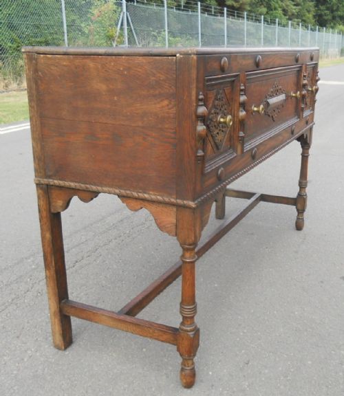 JACOBEAN STYLE THREE DRAWER OAK DRESSER BASE - ADDITIONAL PHOTO 6
