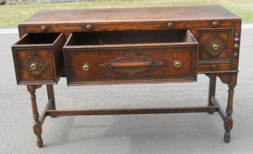 JACOBEAN STYLE THREE DRAWER OAK DRESSER BASE - ADDITIONAL PHOTO 7