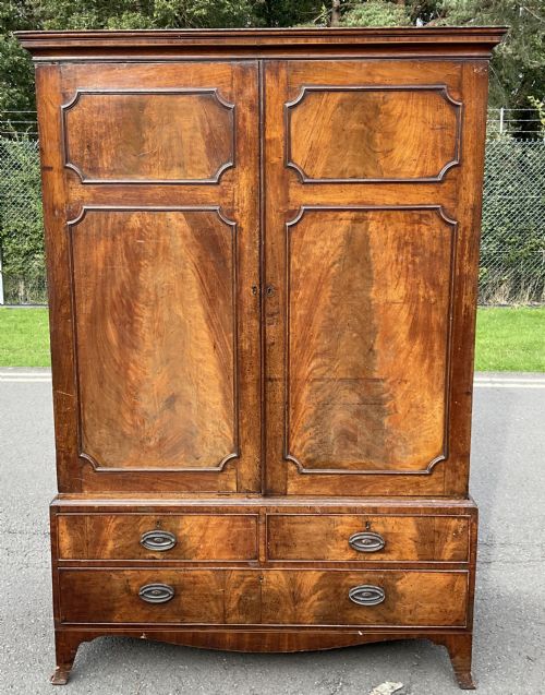 GEORGIAN MAHOGANY LINEN PRESS - ADDITIONAL PHOTO 1