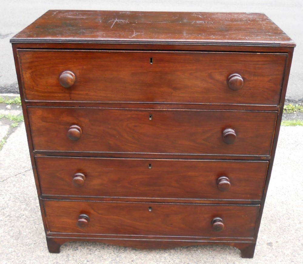 Georgian Mahogany Chest of Drawers