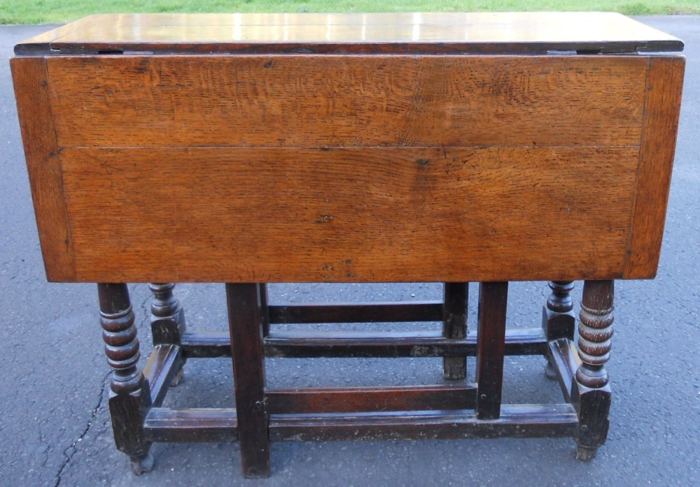 Small Antique Oak Dropleaf Oak Gateleg Table 