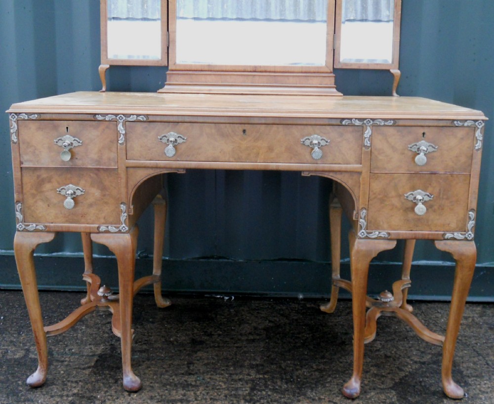 Deco Bleached Walnut Kneehole Dressing Table 
