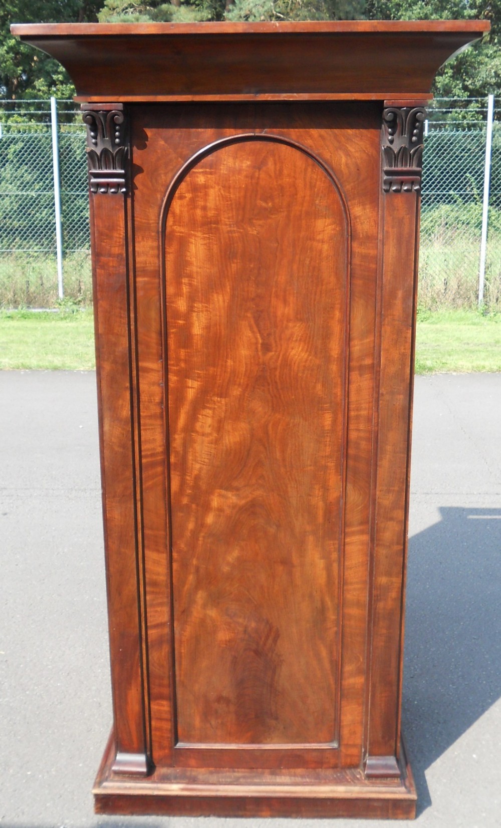 Victorian Quality Mahogany Single Hall Robe