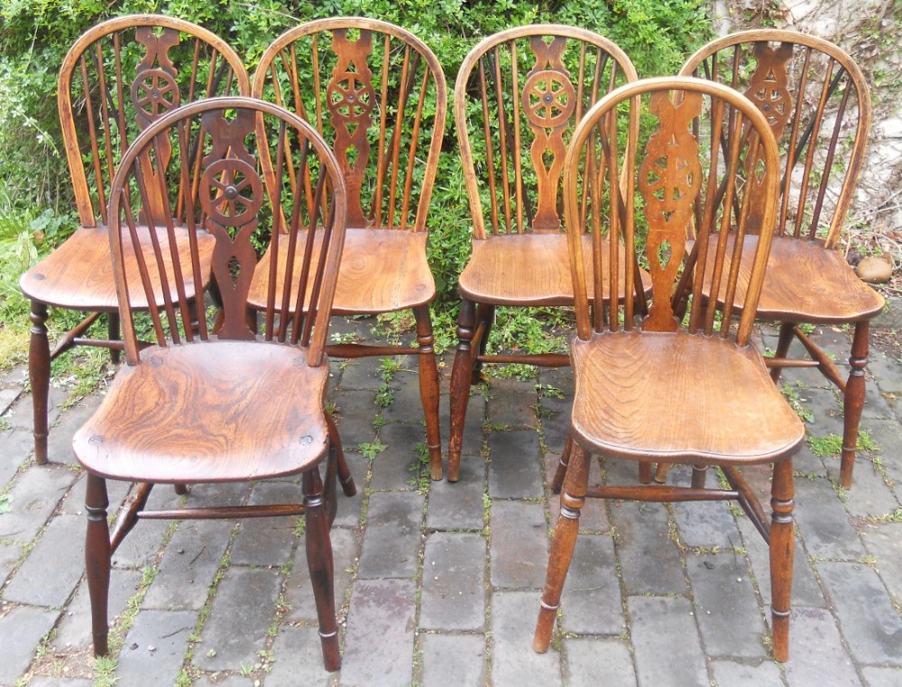 Six Georgian Elm Wheelback Kitchen Chairs 