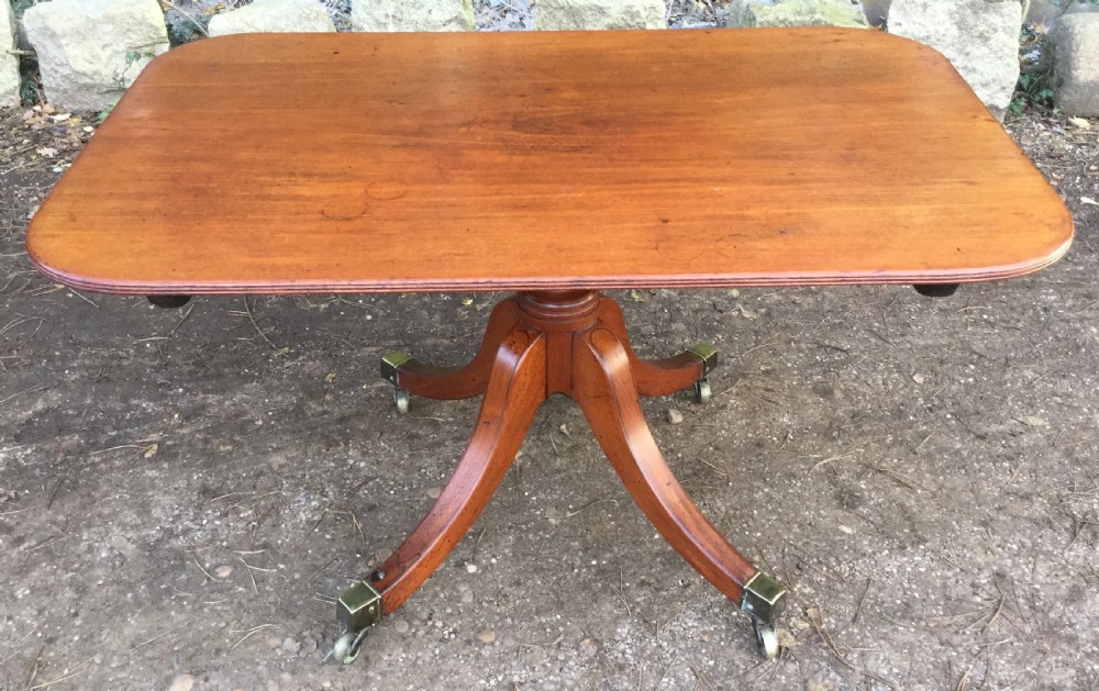 Georgian Mahogany Pedestal Breakfast Table