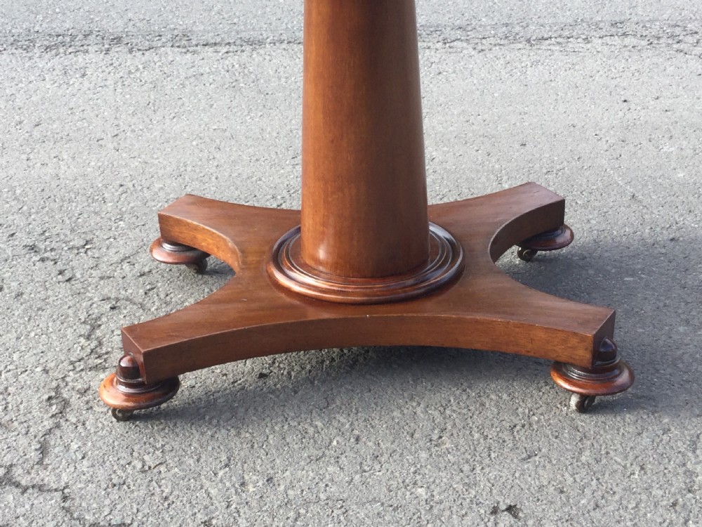 Victorian Oval Mahogany Pedestal Breakfast Table  View IV