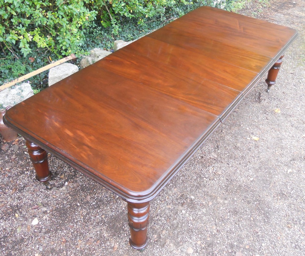 Victorian Mahogany Extending Dining Table to Seat 12