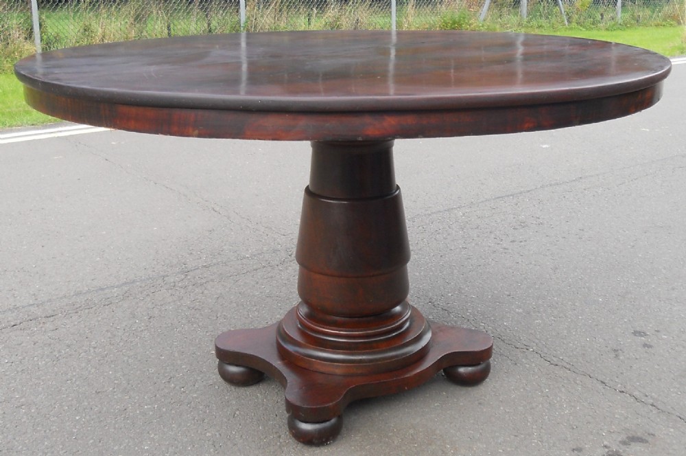 Victorian Mahogany Circular Top Pedestal Dining Table  View VIII