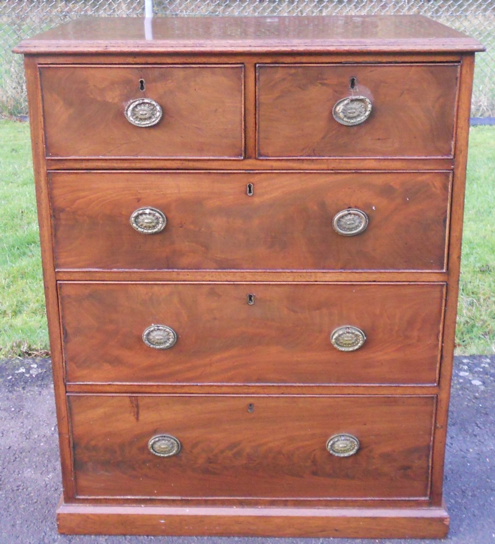 Georgian Mahogany Chest of Drawers