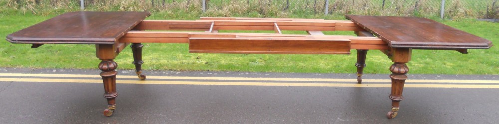 Victorian Mahogany Extending Dining Table (No Leaves) View II