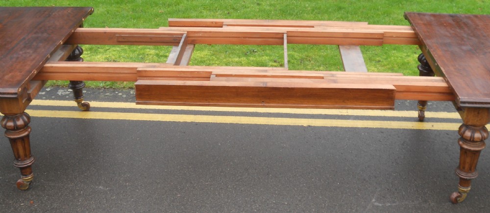 Victorian Mahogany Extending Dining Table (No Leaves) View III