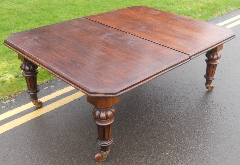 Victorian Mahogany Extending Dining Table (No Leaves) View VI