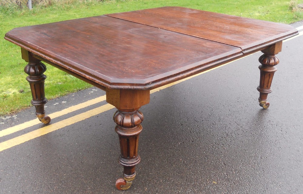 Victorian Mahogany Extending Dining Table (No Leaves) View VIII