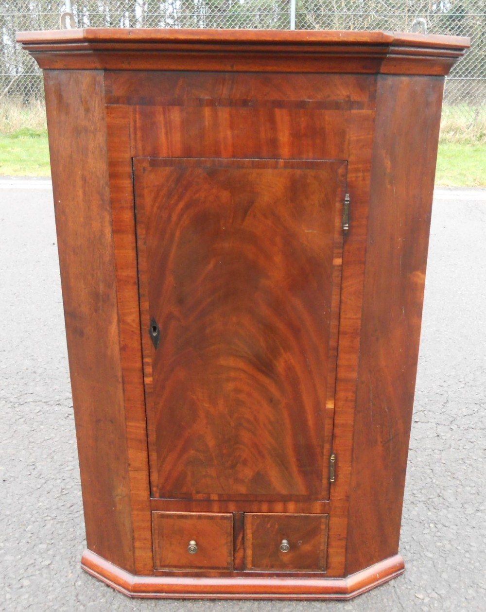 Georgian Small Mahogany Hanging Corner Cupboard 