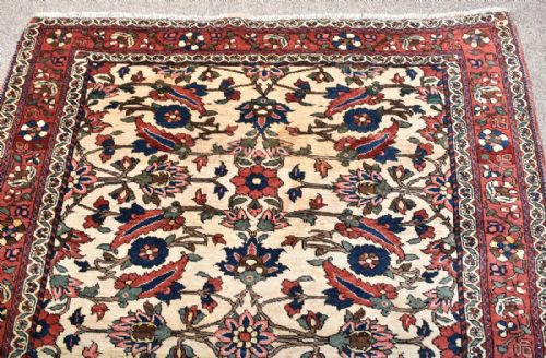 OLD BAKTIARI RUG - ADDITIONAL PHOTO 2