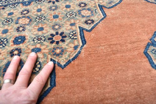 ANTIQUE DORUSH RUG - ADDITIONAL PHOTO 3