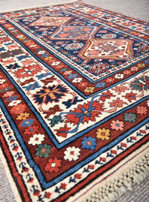 ANTIQUE CAUCASIAN SHIRVAN RUG - ADDITIONAL PHOTO 2