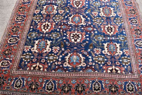 OLD PERSIAN VERAMIN RUG WITH MID BLUE GROUND - ADDITIONAL PHOTO 4