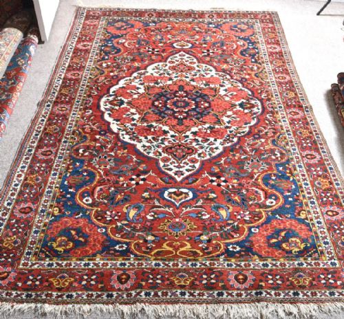 old persian baktiari rug - CATEGORY: ANTIQUE RUGS - DATED 1920